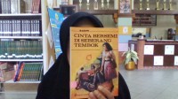 cinta bersemi di seberang tembok